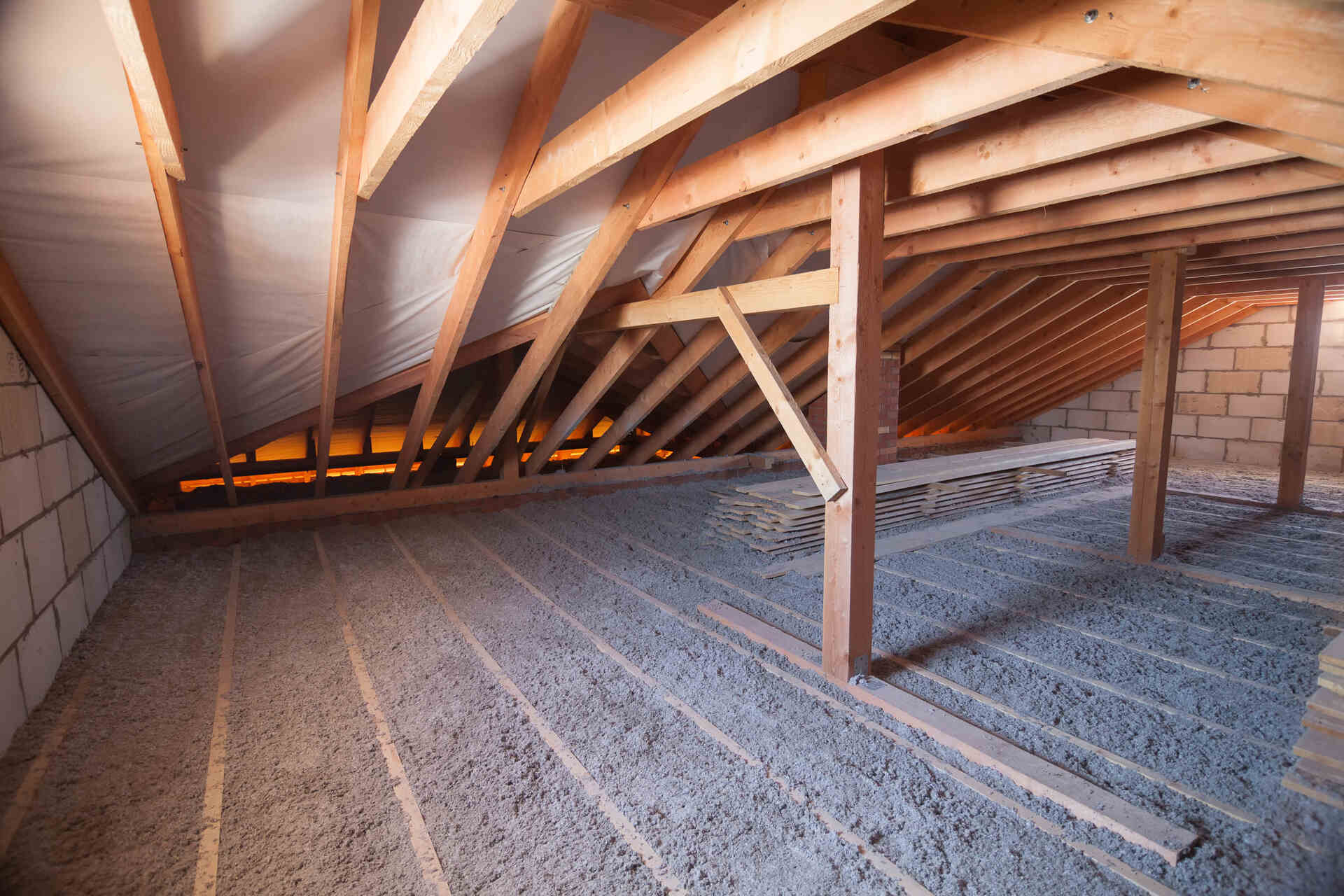 Read more about the article Prevent Winter Roof Damage: 3 Common Roofing Hazards